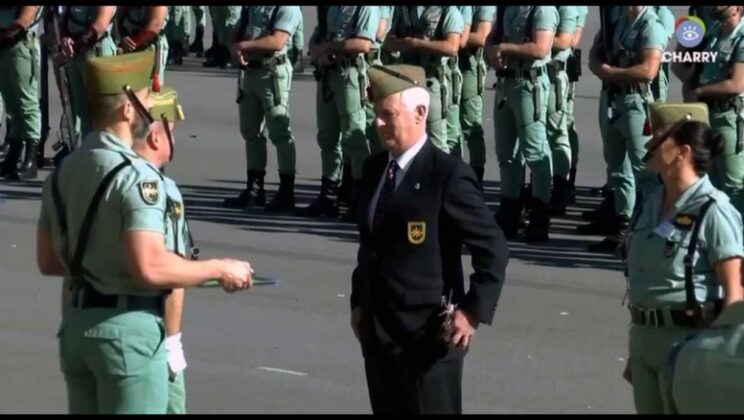 Premio Legión Española a D.Fernando Cuevas